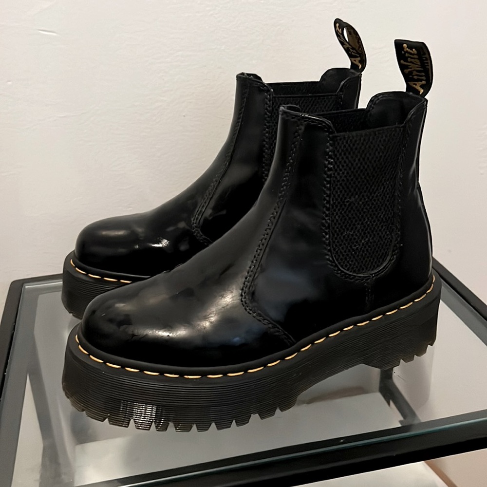 LIKE NEW - Doc Martens Platform Boot